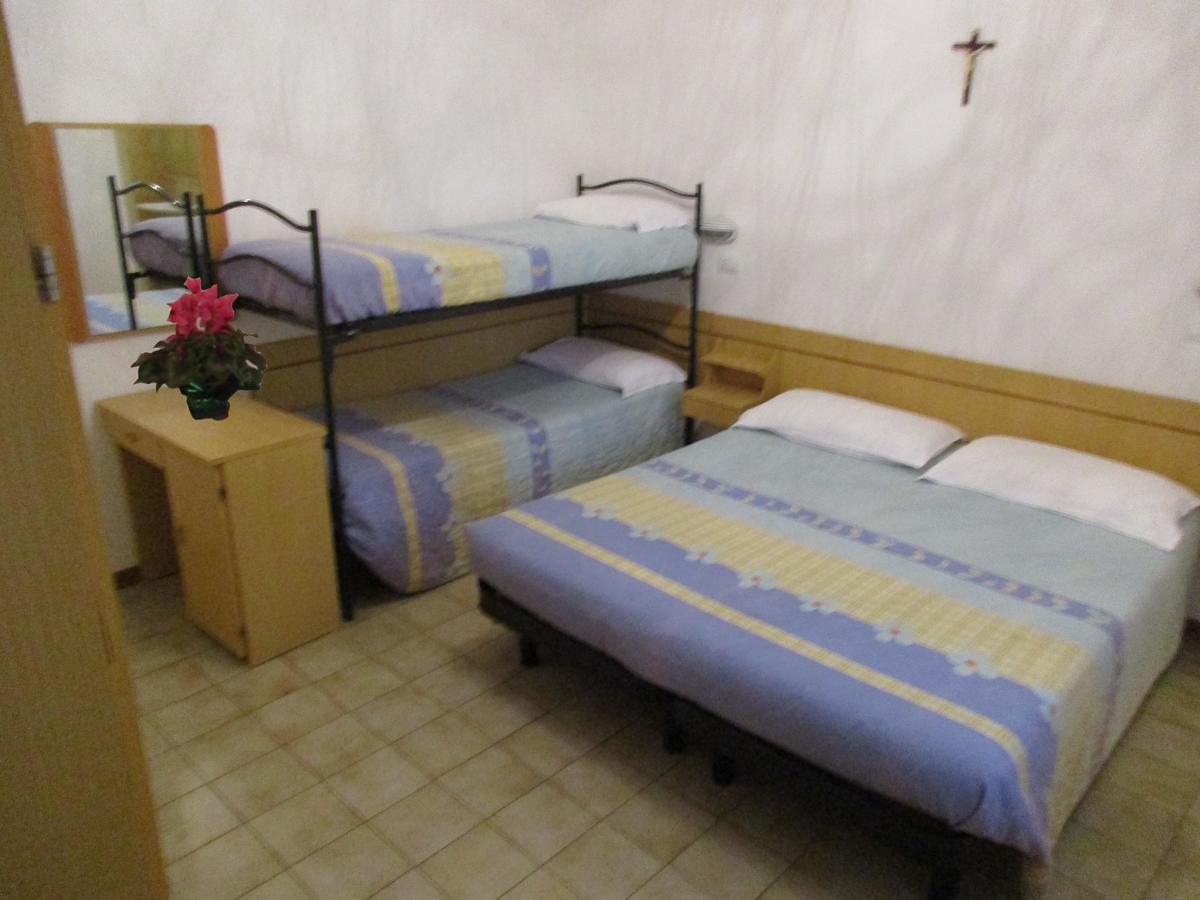 Hotel Pensione Ornella Cesenatico Εξωτερικό φωτογραφία